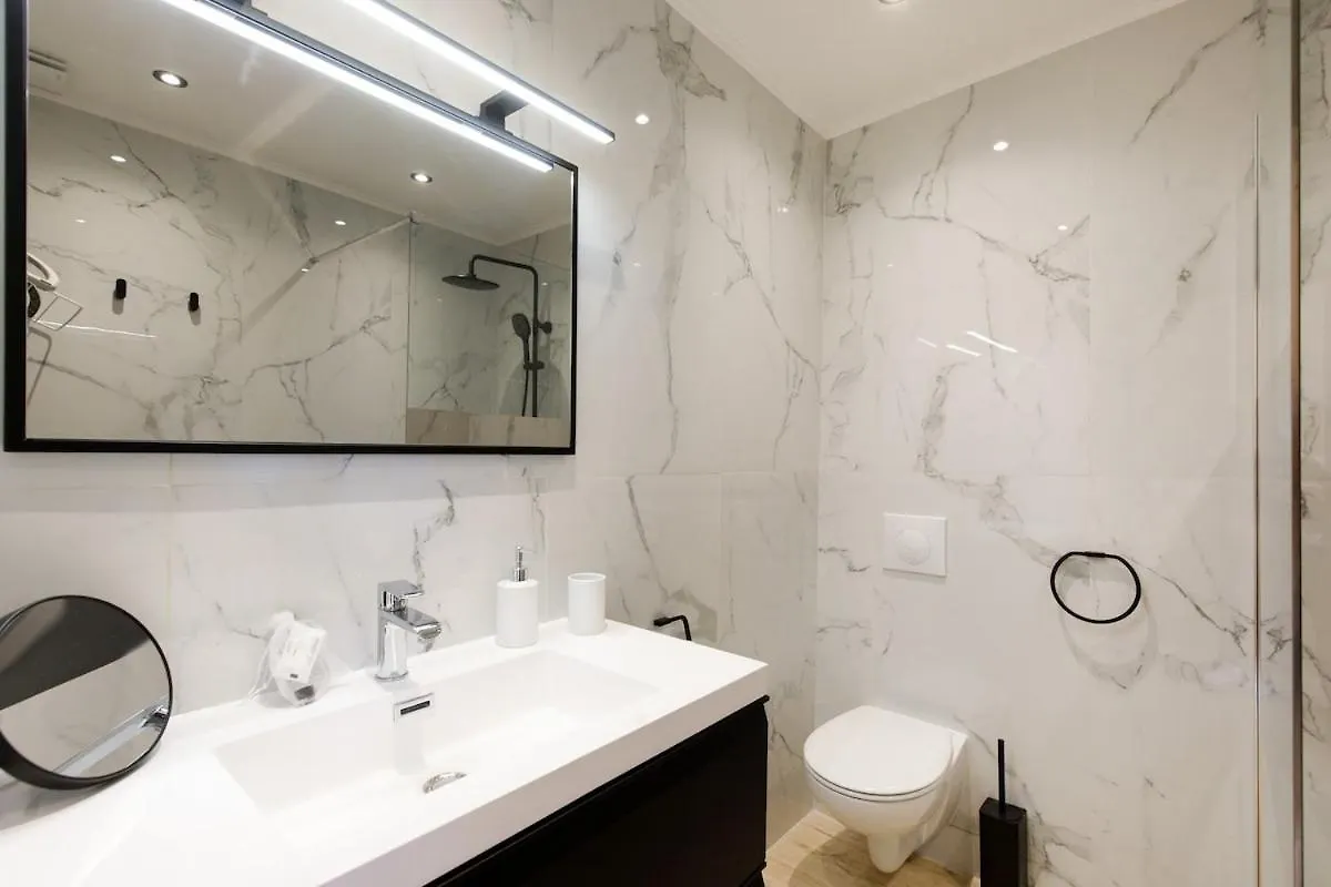Apartment Domino-Pepite Moderne Neuve, Calme, Climatisee, Wifi Le Cannet